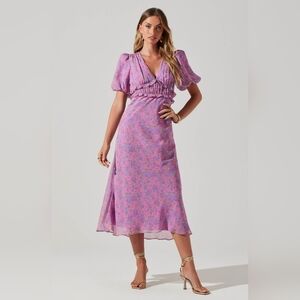 NWOT ASTR the Label Esperanza Floral Puff Sleeve Midi Dress